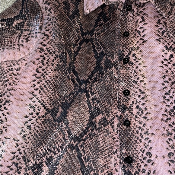 Missguided snakeskin button up - Picture 2 of 4
